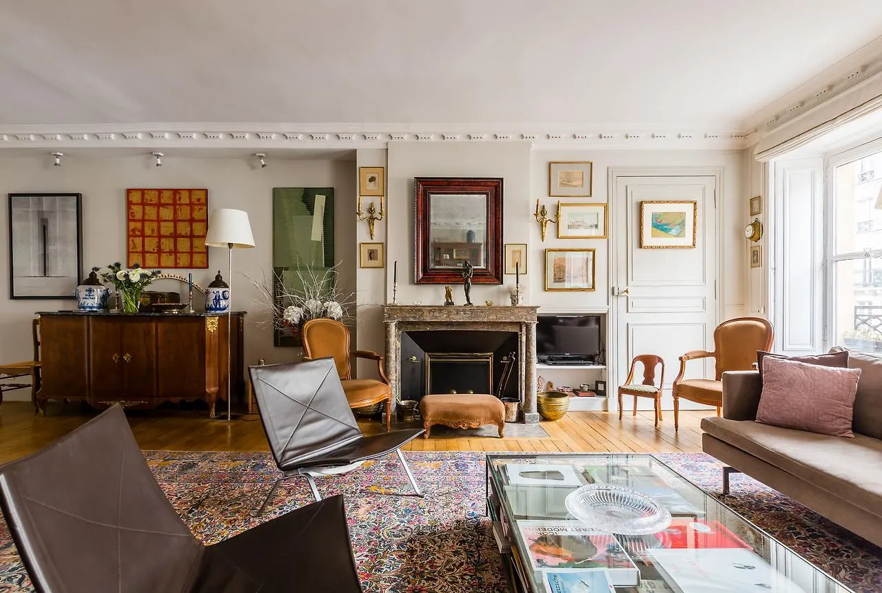 Veeve - Latin Quarter Retreat